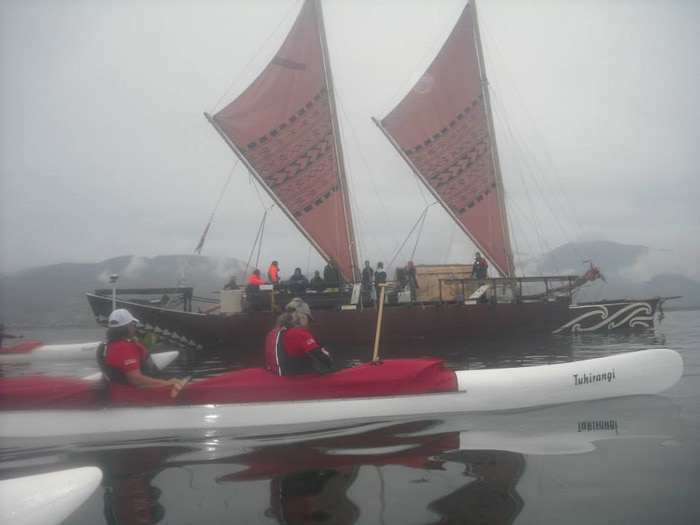 Greeting Haunui, Double hulled sailing waka